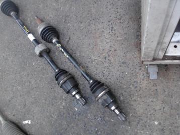 Cardan gauche Suzuki Alto 3 1.0i 50kw 2009 LP/15073 beschikbaar voor biedingen