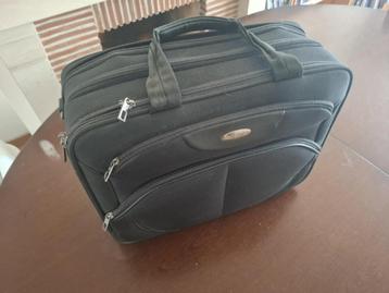 Draagkoffer - Samsonite beschikbaar voor biedingen