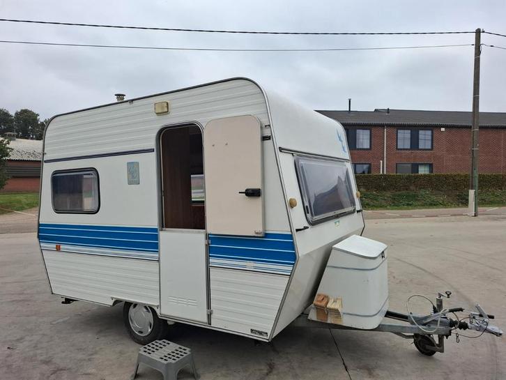 Super nette knaus caravan mtm 750kg vakantie klaar, Caravans en Kamperen, Caravans, Particulier, Treinzit, Knaus, Koelkast, Openslaande ramen