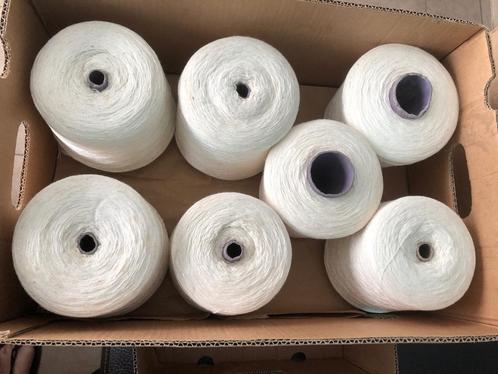 +/- 4 kg fijn wit 100 % katoen - grote balen, Hobby en Vrije tijd, Breien en Haken, Nieuw, Breien of Haken, Wol of Garen, Ophalen of Verzenden