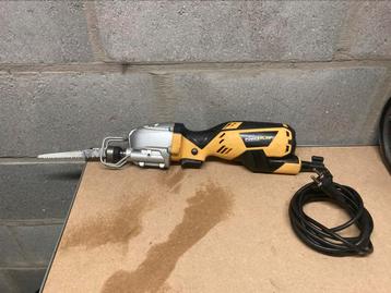 Powerplus POWX1415 reciprozaag 600W beschikbaar voor biedingen