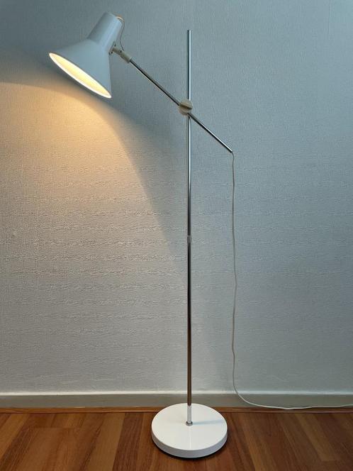 Vloerlamp vintage jaren '70 wit / chroom, Antiek en Kunst, Antiek | Verlichting, Verzenden