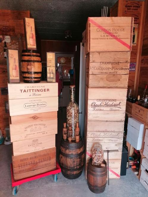 ⚠️Caisse Champagne vide  15€20€25€30€40€50€ caisse vin bois, Antiek en Kunst, Antiek | Woonaccessoires, Ophalen of Verzenden