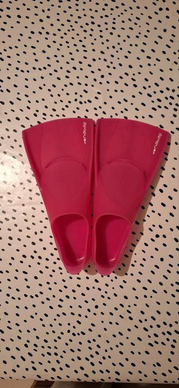 Zwemvliezen Nabaji maat 33/34 beschikbaar voor biedingen