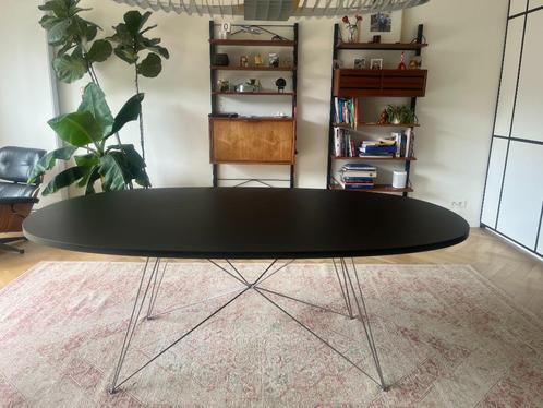 Ovale eettafel Magis, Huis en Inrichting, Tafels | Eettafels, Zo goed als nieuw, 100 tot 150 cm, 200 cm of meer, Vijf personen of meer