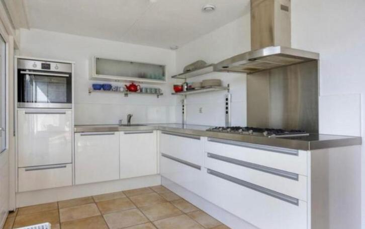 Moderne keuken 2,52m x 3,10m, Huis en Inrichting, Keuken | Complete keukens, Zo goed als nieuw, Hoekkeuken, Wit, Staal of Inox