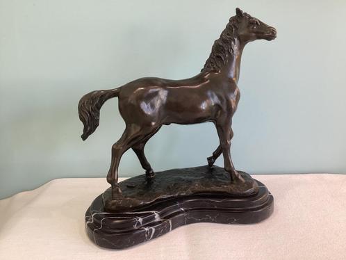 166.Bb. Poserend paard in brons, Antiek en Kunst, Antiek | Brons en Koper, Brons, Ophalen