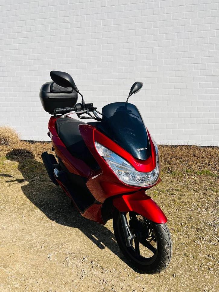 Honda pcx 125, Fietsen en Brommers, Brommers | Honda, Zo goed als nieuw, Ophalen