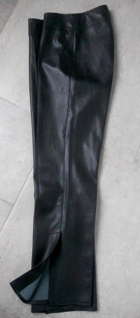 Zwarte broek van imitatieleer „TOBA PARIS” maat 36, Kleding | Dames, Broeken en Pantalons, Zo goed als nieuw, Maat 36 (S), Zwart