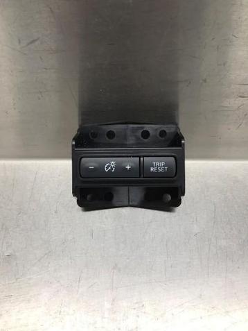COMMUTATEUR DIVERS Nissan X-Trail (T32) (71011C), Utilisé, Nissan