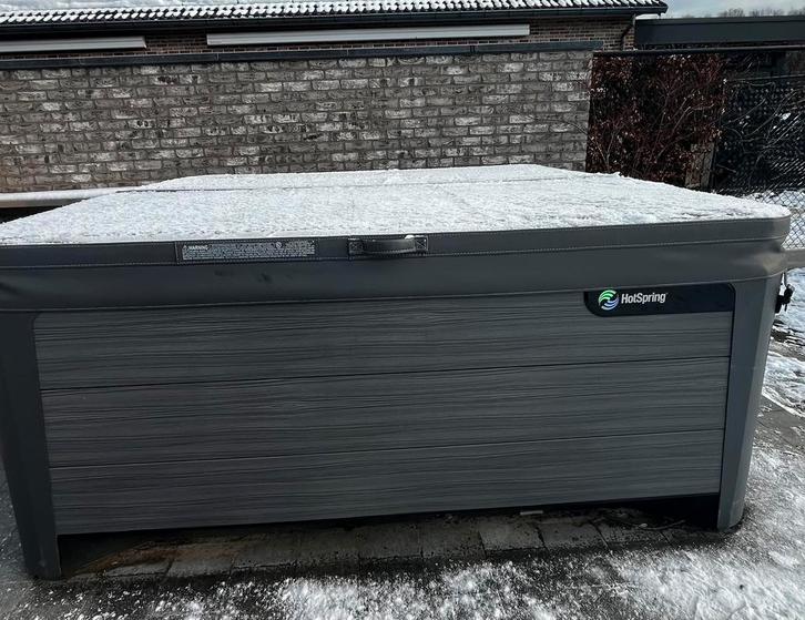 Hotspring envoy, Tuin en Terras, Bubbelbaden en Hottubs, Zo goed als nieuw, Vast, Afdekzeil, Filter, Trap, Ophalen
