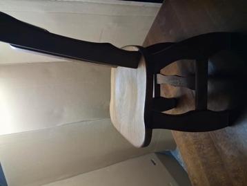6 massief eiken stoelen  beschikbaar voor biedingen