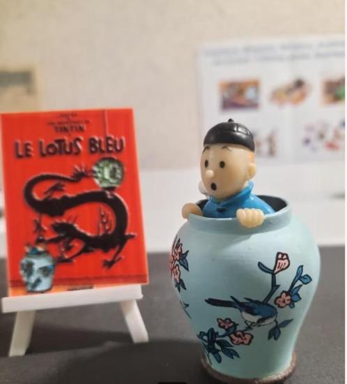 Tintin dans la potiche 7cm., Collections, Statues & Figurines, Neuf, Enlèvement ou Envoi