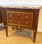 Commode style Louis XVI en marqueterie - dessus en Marbre, Maison & Meubles, Enlèvement, Comme neuf