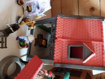 Playmobil boshuisje met kokkin beschikbaar voor biedingen