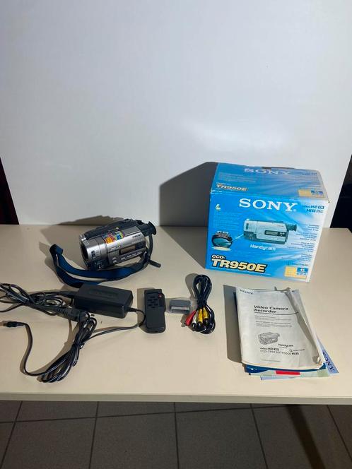 Sony Handycam TR950E Hi8 Compleet, TV, Hi-fi & Vidéo, Caméscopes numériques, Comme neuf, Caméra, Sony, 20x ou plus, Lampe intégrée