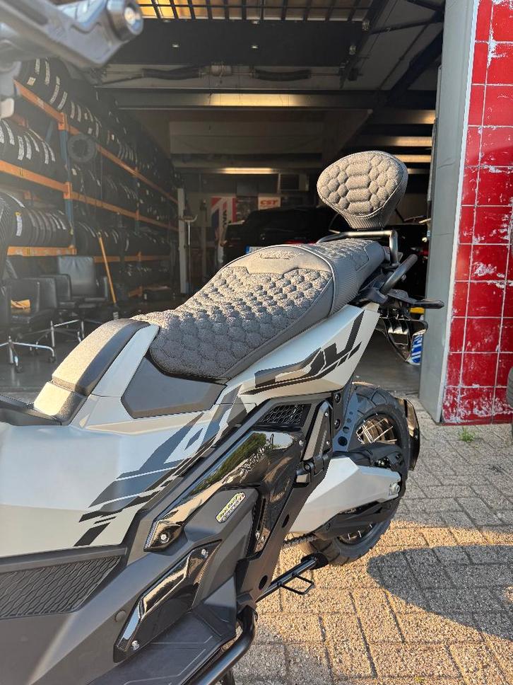 Honda X-ADV 750 Custom Zadel 2021–2025 | meerdere kleuren, Motoren, Onderdelen | Honda, Nieuw, Ophalen of Verzenden