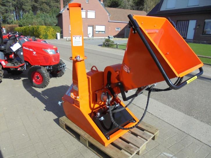 NIEUW Houthakselaar met invoerrol voor minitractor, Hobby en Vrije tijd, Overige Hobby en Vrije tijd, Nieuw, Ophalen