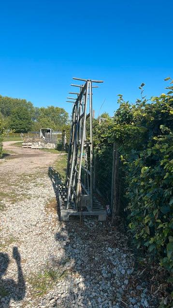 Glasbok ramenbok galva rek beschikbaar voor biedingen