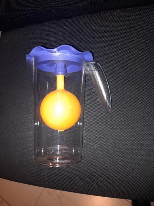 Serveerkan met koelelement (schenkkan, waterkan, kan), Huis en Inrichting, Keuken | Tupperware, Nieuw, Beker of Kan, Wit, Ophalen of Verzenden