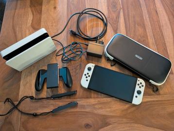 Nintendo Switch OLED incl accessories & travel case beschikbaar voor biedingen