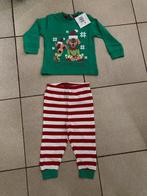 Nieuwe pyjama Santa's Little helpers - maat 74 - 80, Kinderen en Baby's, Babykleding | Maat 74, Ophalen of Verzenden, Nieuw, Nacht- of Onderkleding