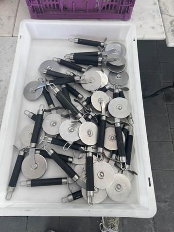 Pizzasnijders beschikbaar voor biedingen