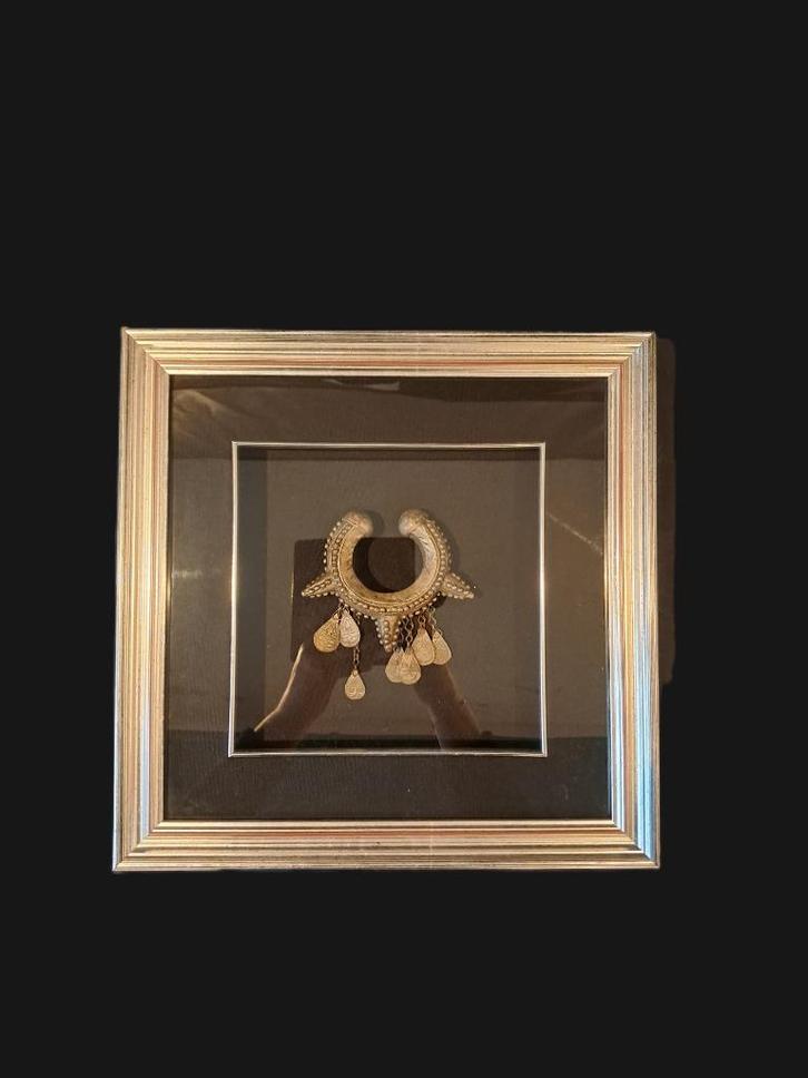 Ingelijste Ethiopische Rachaïda Armband, Antiek en Kunst, Kunst | Niet-Westerse kunst, Ophalen of Verzenden