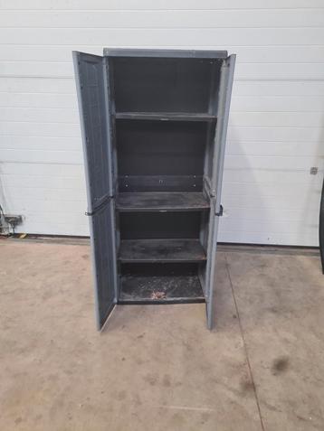 Kunststof Tuinkast / Berging beschikbaar voor biedingen