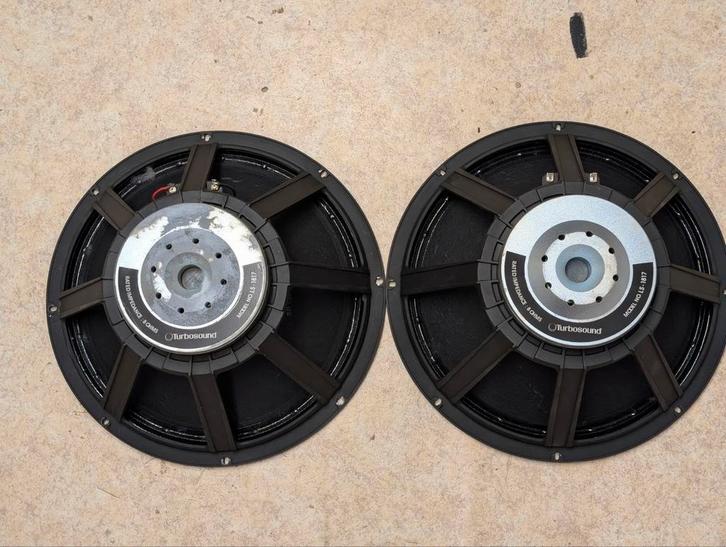 Turbosound LS-1817 18 inch woofers, Audio, Tv en Foto, Luidsprekerboxen, Ophalen