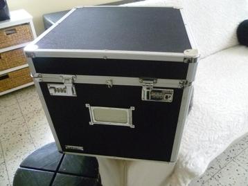 Materiel de bureau beschikbaar voor biedingen