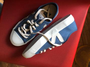 Veja sneakers - maatje 39 beschikbaar voor biedingen