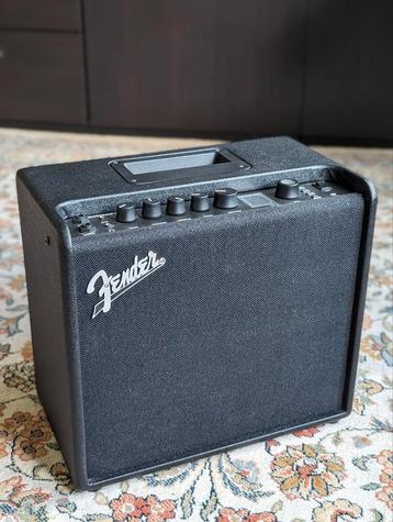 Fender Mustang LT25 - electric guitar amplifier