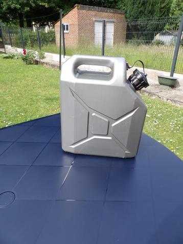 jerrycan beschikbaar voor biedingen