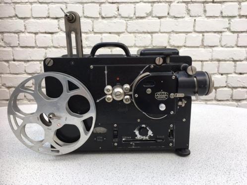 Filmprojector 16 mm Zeis-Ikon van 1937, Collections, Appareils photo & Matériel cinématographique, Caméra, Avant 1940, Enlèvement ou Envoi