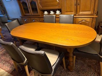 volledige massief houten etenkamer beschikbaar voor biedingen