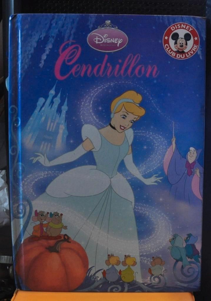 livre disney club du livre cendrion, Livres, Livres pour enfants | 4 ans et plus, Utilisé, Contes (de fées), 5 ou 6 ans, Fille