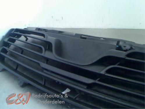Grille van een Renault Trafic (NVT), Auto-onderdelen, Carrosserie, Renault, Gebruikt, 3 maanden garantie, Ophalen of Verzenden