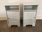 Deux tables de nuit blanches en bon état à vendre., Ophalen, Zo goed als nieuw