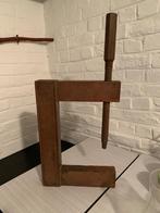 Ancienne presse, Enlèvement