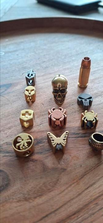 Beads v. paracord-NIEUW-11stuks. beschikbaar voor biedingen