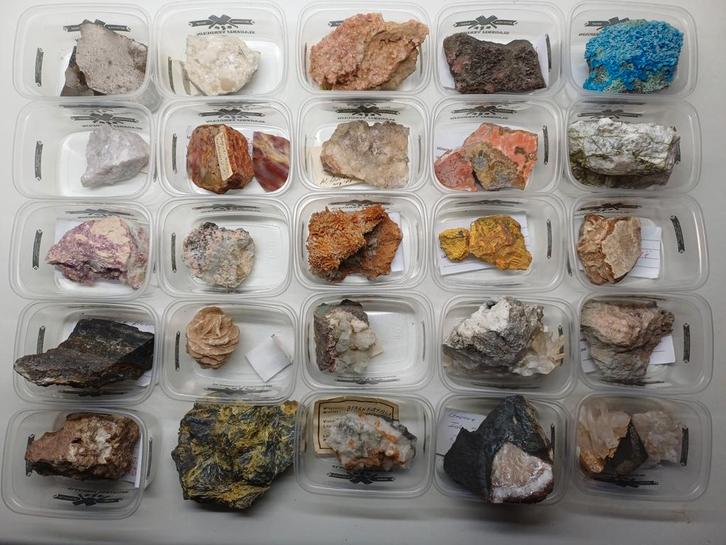 Lot van 25 doosjes met mineralen (deel 3), Verzamelen, Mineralen en Fossielen, Ophalen of Verzenden