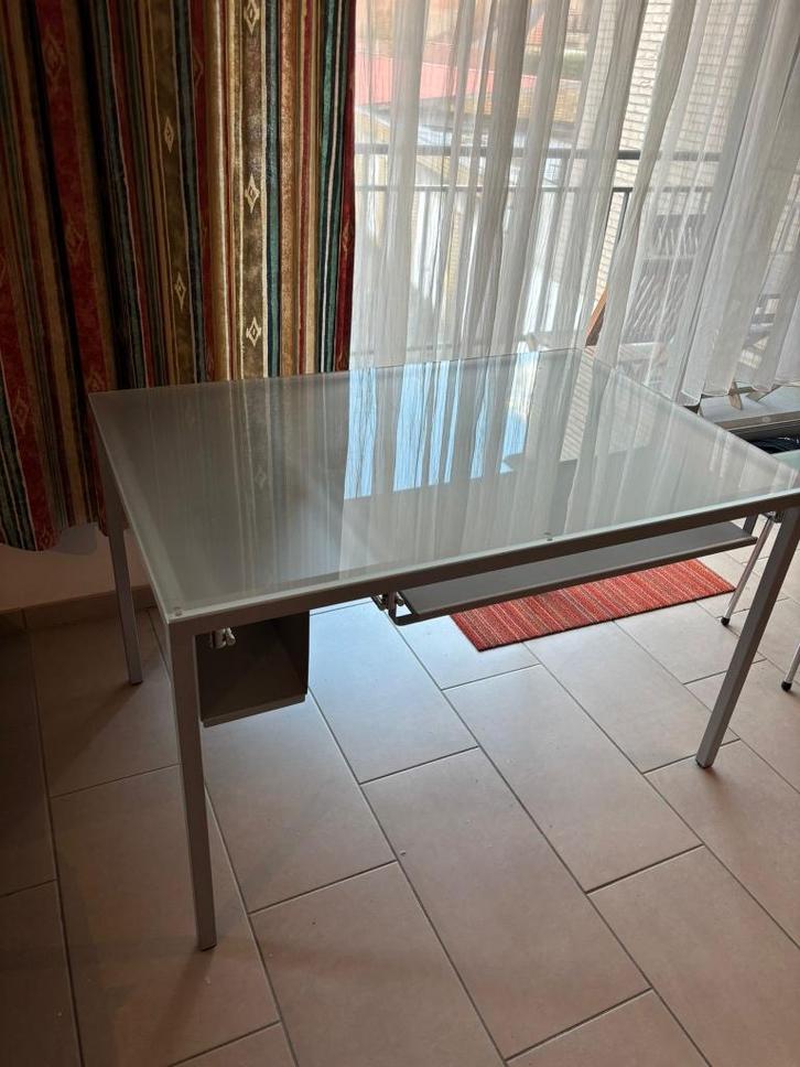 Modern glazen bureau met lade – strak & stabiel, Huis en Inrichting, Bureaus, Zo goed als nieuw, Bureau, Ophalen