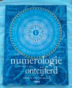 NUMEROLOGIE ONTCIJFERD, Boeken, Ophalen of Verzenden, Zo goed als nieuw