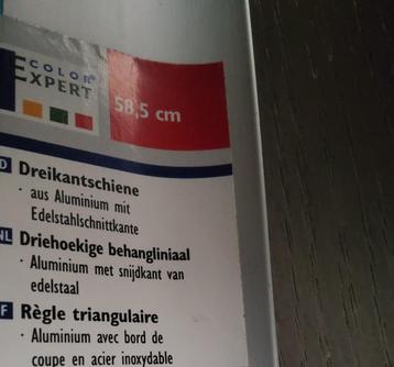 Behangliniaal  beschikbaar voor biedingen