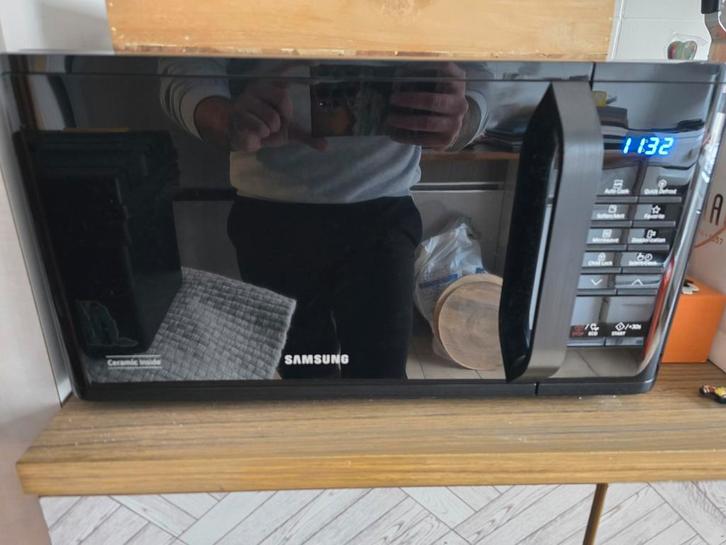 Micro-ondes SamsungMS23K3513AK, Elektronische apparatuur, Koelkasten en IJskasten, Ophalen