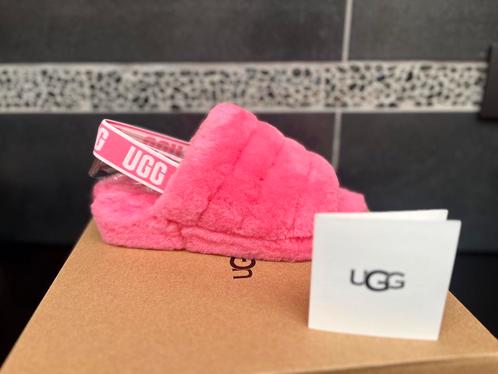 UGG Fluffy Yeah Slide Pink maat 37 NIEUW, Kleding | Dames, Schoenen, Nieuw, Pantoffels of Sloffen, Roze, Ophalen of Verzenden