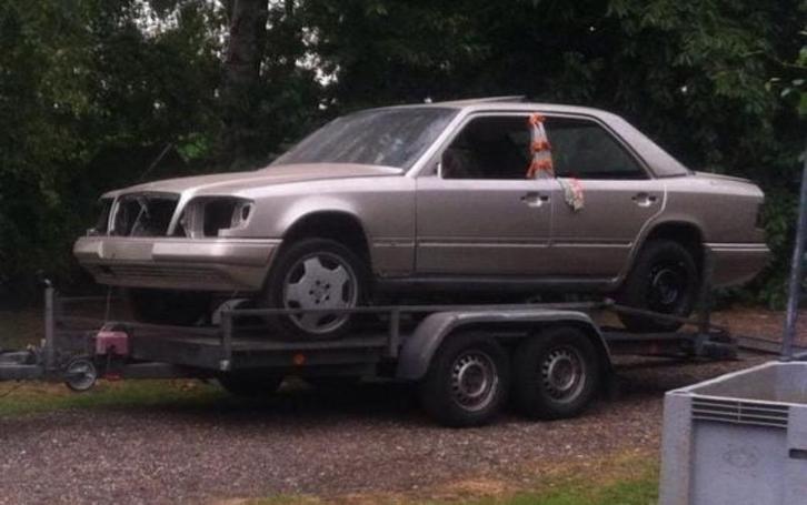 mercedes w124 gerestaureerde carrosserie 1985, Auto's, Mercedes-Benz, Particulier, 200-Serie, Centrale vergrendeling, Open dak
