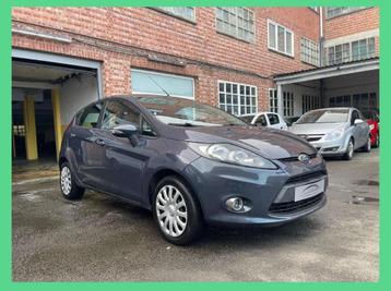 Ford Fiesta 1.25i Titanium * Airco/Bluetooth * beschikbaar voor biedingen