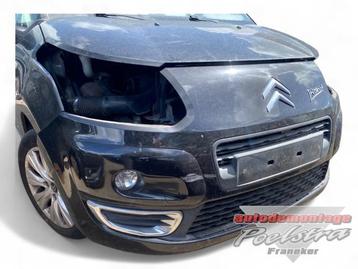 Voorbumper van een Citroen C3 Picasso (EXL) beschikbaar voor biedingen